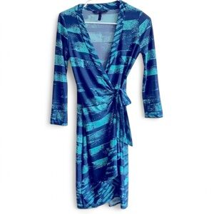 BCBGMaxAzria 3/4 Sleeve Blue Multi Printed Wrap Dress